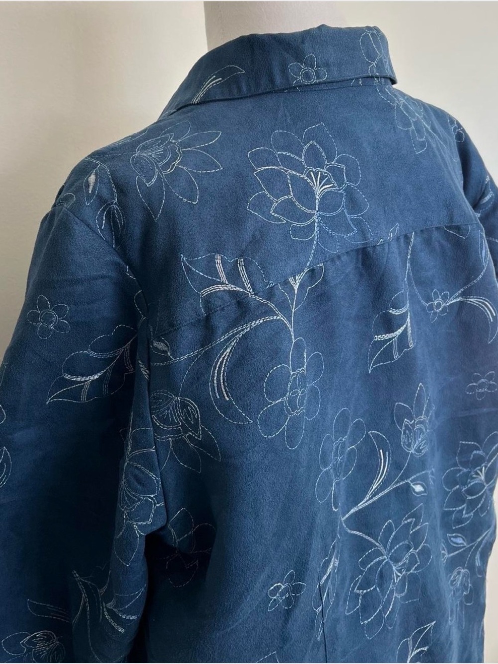 Blue Floral Embroidered Shirt Jacket - Women - Picture 4 of 8